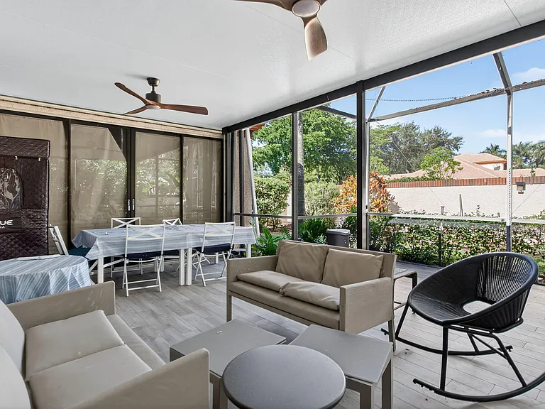 11910 Glenmore Dr #3 — Photo 35
