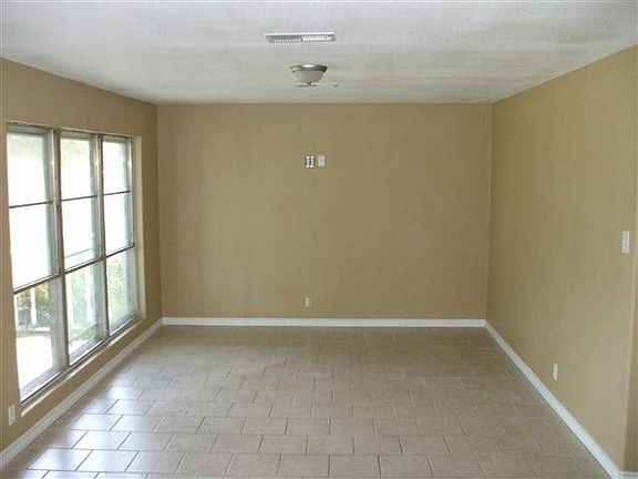 2nd image of 3108 Callaway Dr