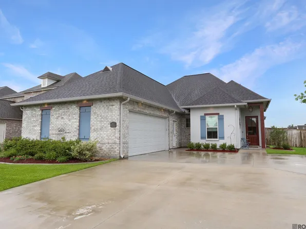 13417 Belle Prairie Dr, Geismar, LA 70734
