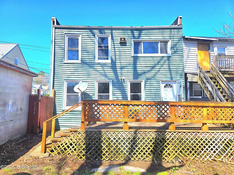 3rd image of 124 2nd Avenue