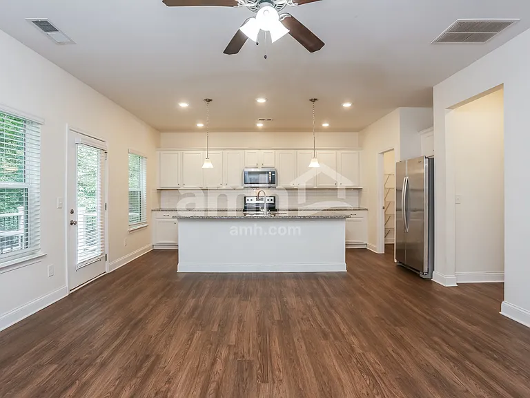 422 Oscar Way — Photo 7
