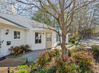 3520 Heathrow Dr, Winston Salem, NC 27127