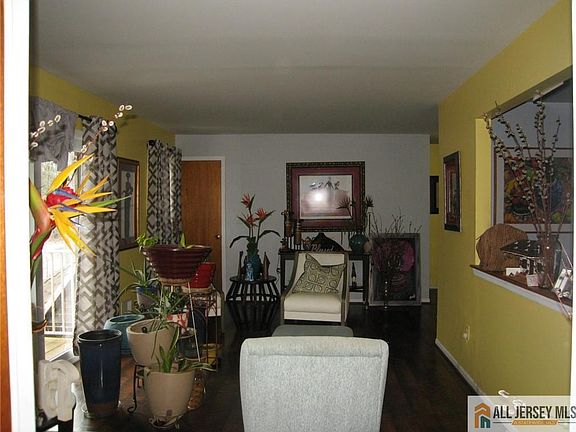 4th image of 4112 Birchwood Ct