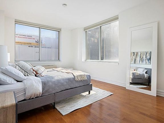 5th image of 401 E 60th St APT 5K