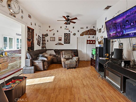 4th image of 1862 Dunn Rd