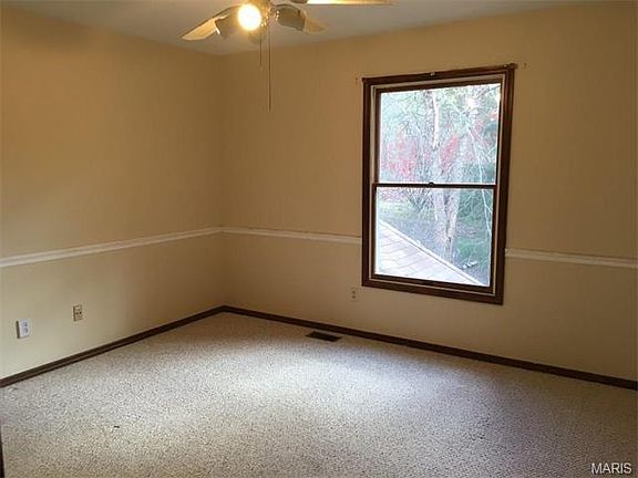 4th image of 579 McBride Pointe Dr