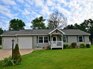 811 Jessica Ct, Nappanee, IN 46550
