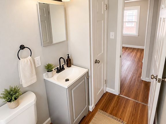 3rd image of 525 E 222nd St Unit 2