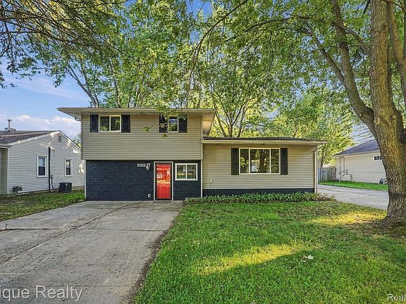 2nd image of 8580 Nancy Ave