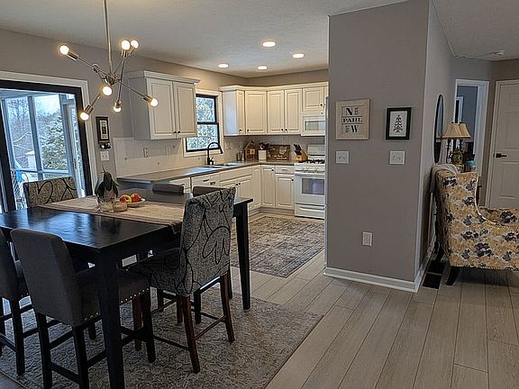 2nd image of 5498 Pepperidge Rd