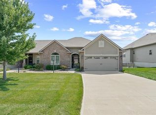 4409 Stonebridge Dr W, Saint Joseph, MO 64505