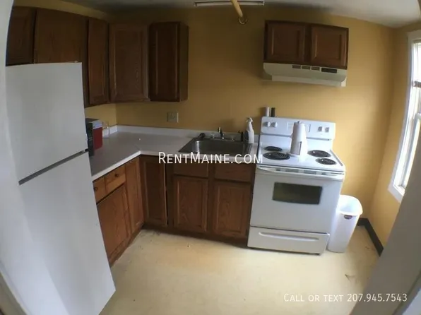 2412 Western Ave APT T, Newburgh, ME 04444