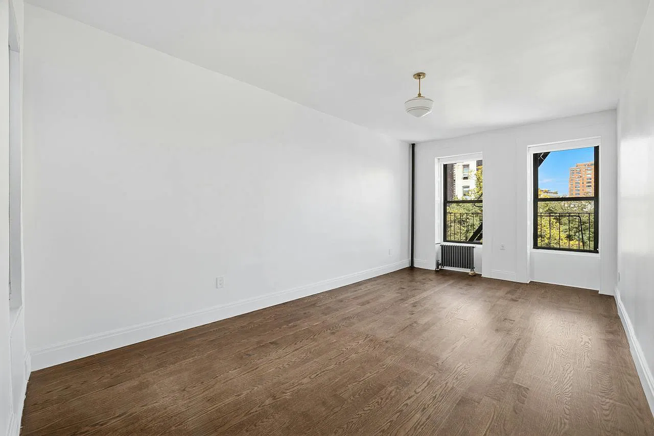 400 Bleecker Street — Photo 2