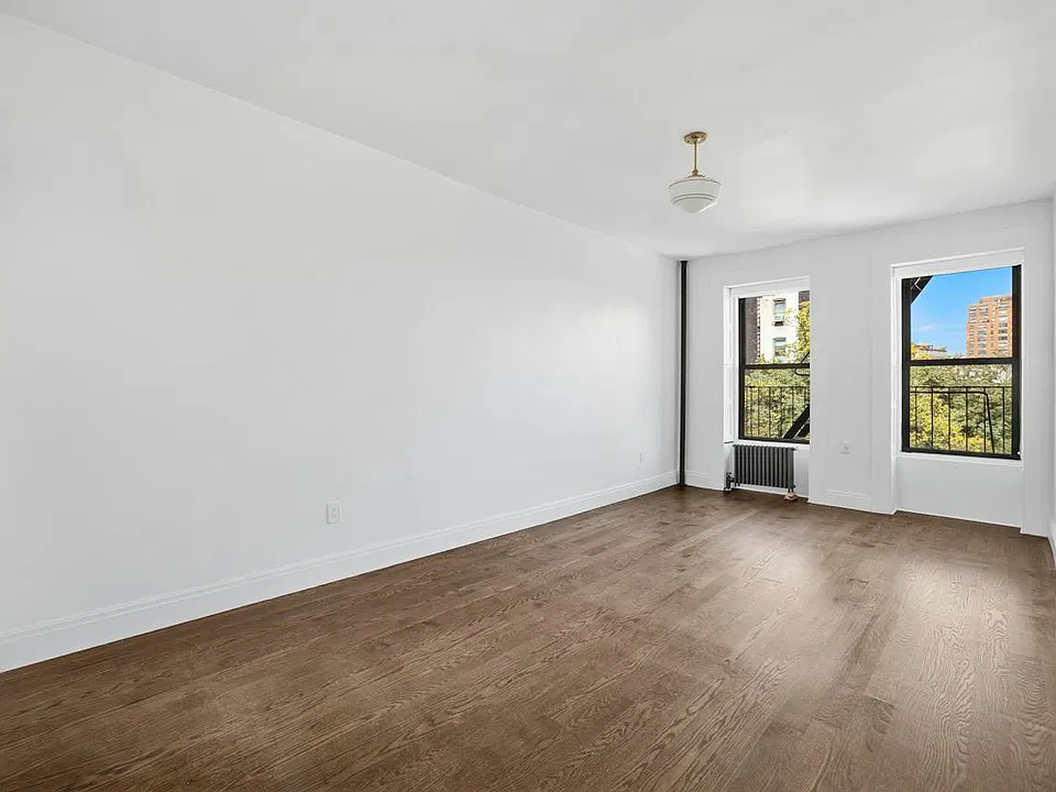 400 Bleecker St #4