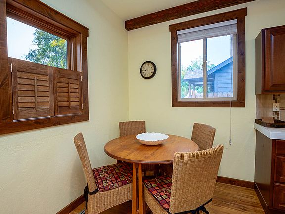 4th image of 1018 NW Ogden Ave #1