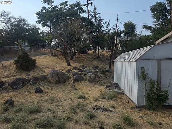 3rd image of 302 2nd St