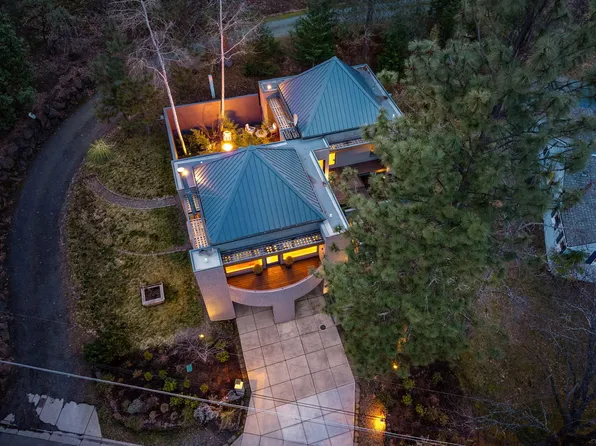 695 Liberty St, Ashland, OR 97520