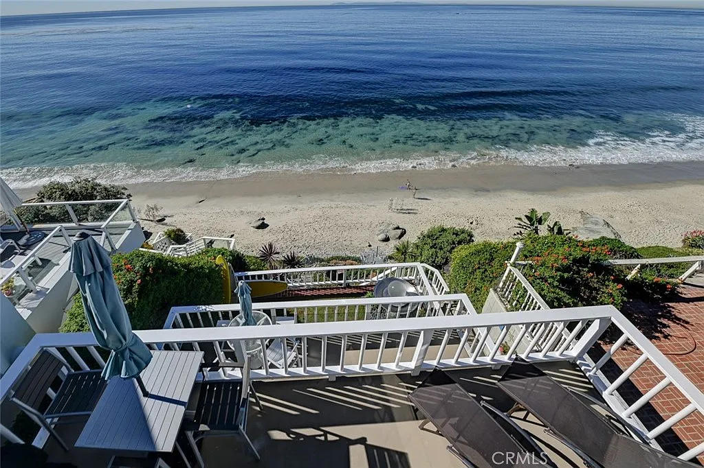 Building Photo - 1021 Gaviota Dr