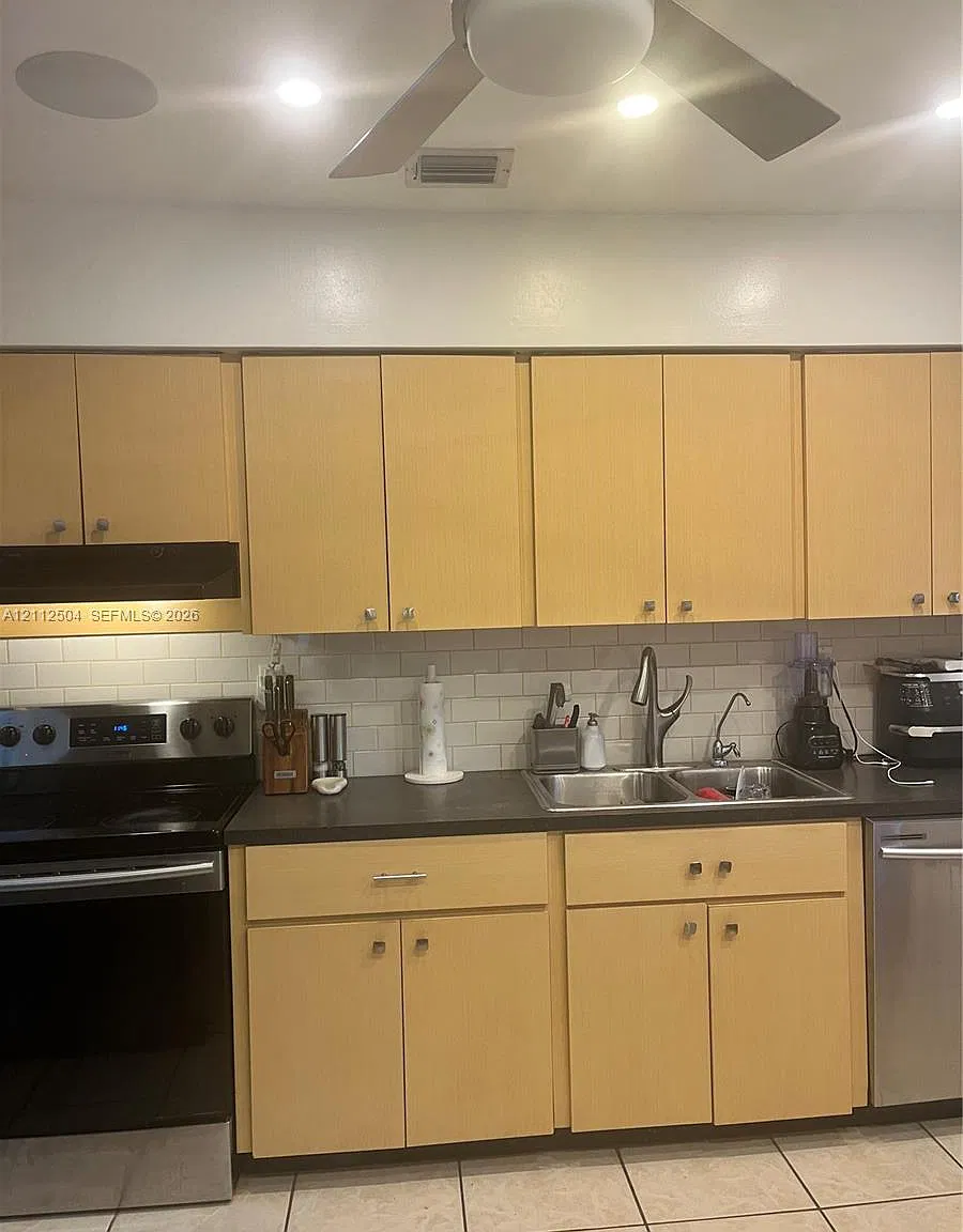 Ives Estates Sec 1 — Photo 2