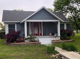 110 5th St, Mc Cune, KS 66753