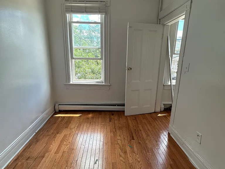 41 Garrison Ave #2 — Photo 3