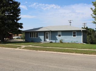 1306 E 1st St, Ainsworth, NE 69210
