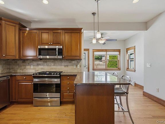 3rd image of 8 E Willow Street