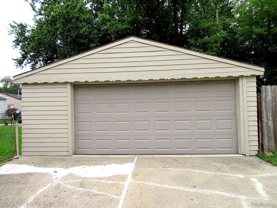 24808 Lauren Ave, photo 18
