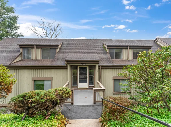 22 Heritage Village #A, Southbury, CT 06488