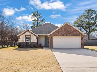 1705 Drake Dr, Commerce, TX 75428