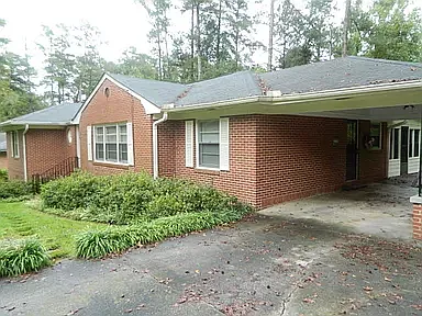 731 Gay Dr — Photo 4