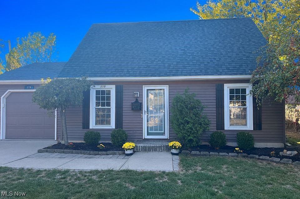 1st image of 110 Oakwood Dr