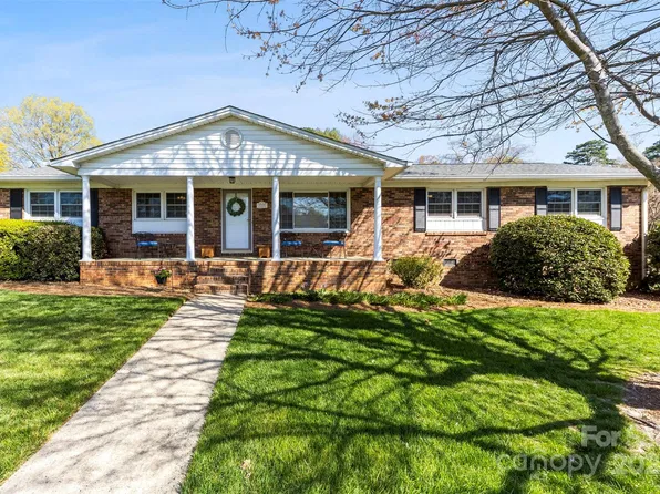 1228 Graystone Dr, Gastonia, NC 28054