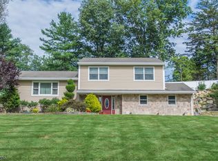 6 Carl G Whritenour Rd, Butler, NJ 07405