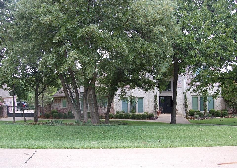 1st image of 3104 Creek View Dr