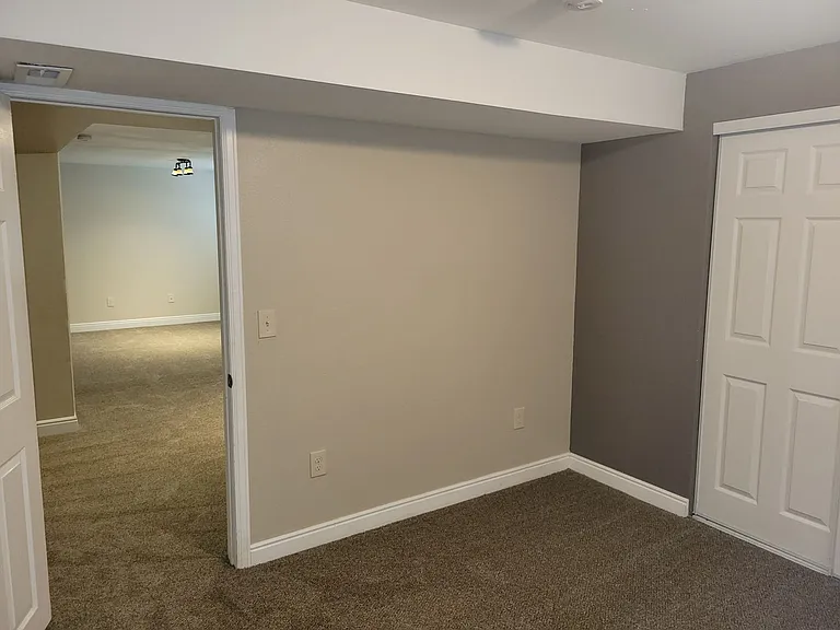 305 Holbrook St — Photo 28