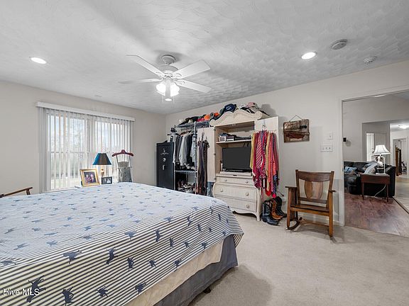 39th image of 108 Arbor Drive