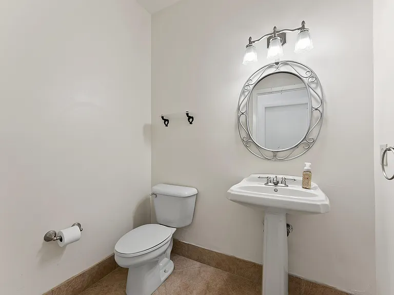 15350 NW 6th Ct — Photo 29
