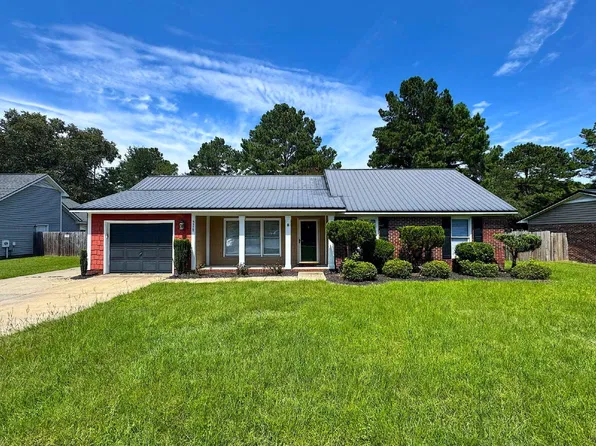 5328 Tory Hill Rd, Hope Mills, NC 28348