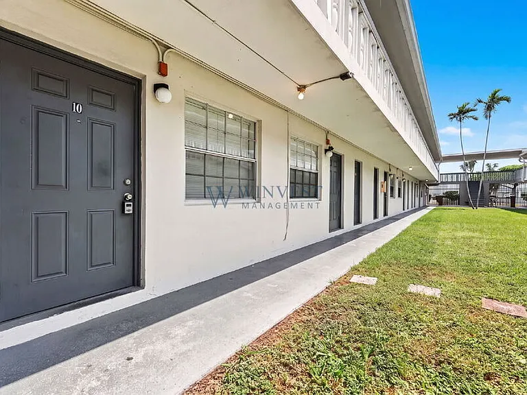 Presidential View Apartments — Photo 33
