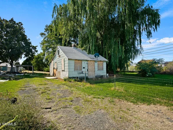 1710 E Mead Ave, Yakima, WA 98903