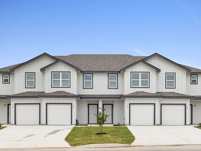219 Damon Dr — Photo 4