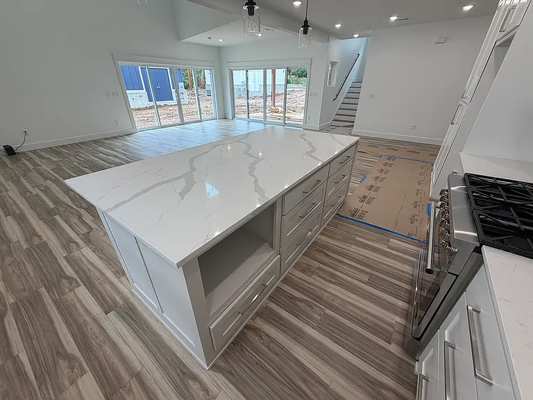906 N Sang Ave — Photo 11