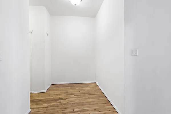 Rented by Compass | media 9
