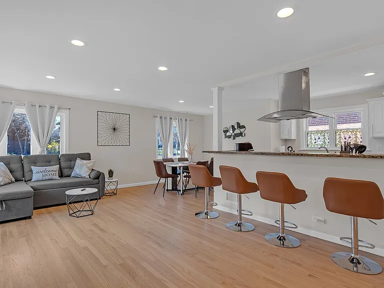 1100 Edmer Ave — Photo 9