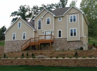 7232 130th St W, Apple Valley, MN 55124