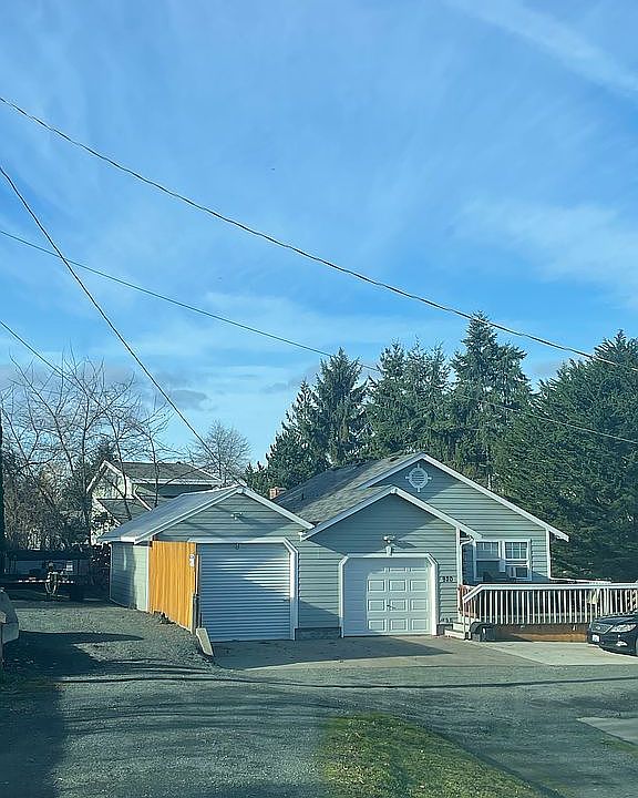 1st image of 920 E Blair Ave