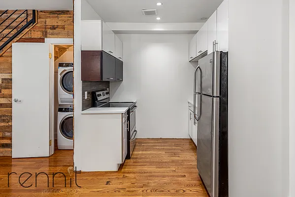 Rented by Rennit Inc. | media 22