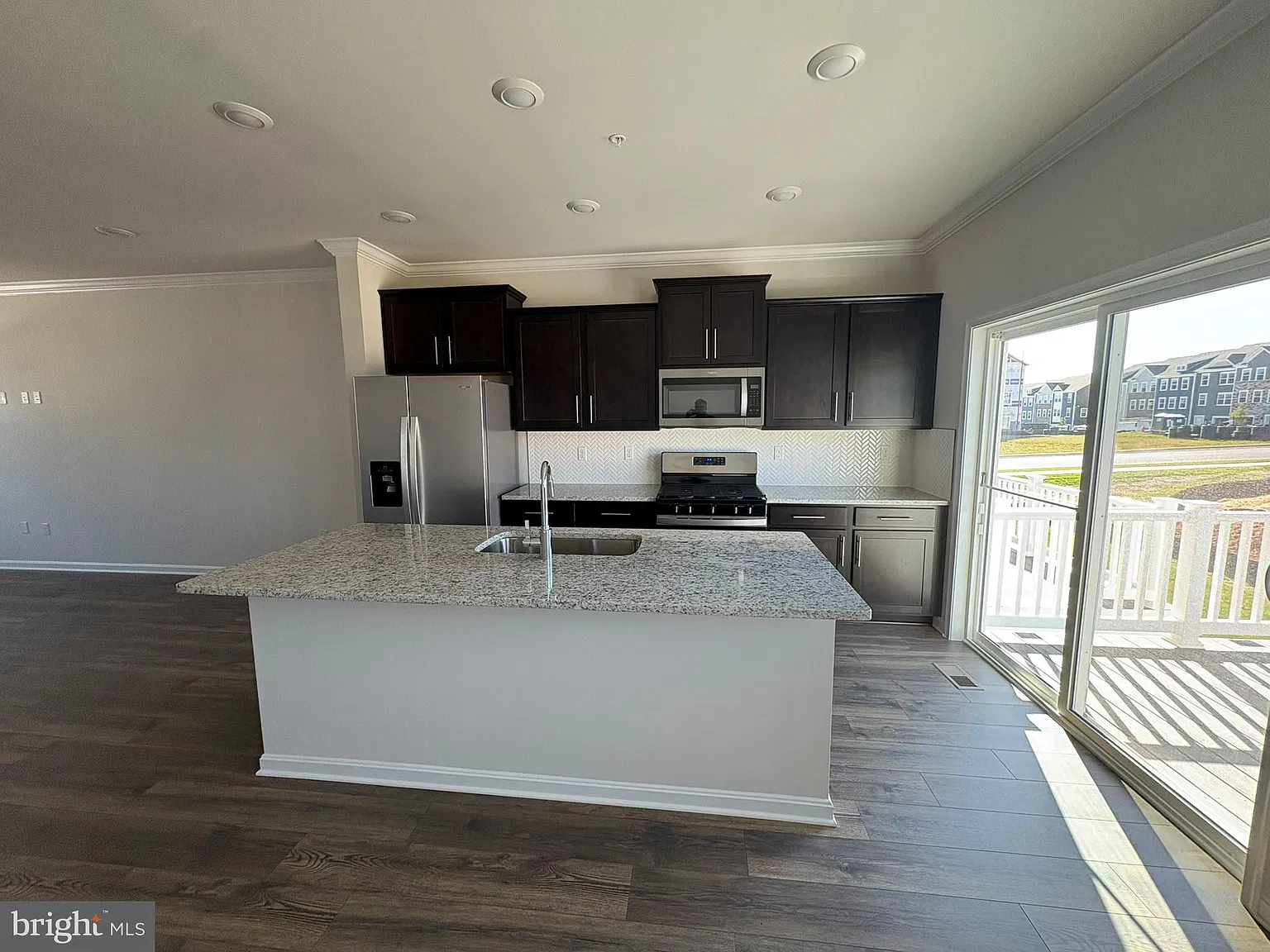 4 bed, 3.5 bath, 1970 sqft, $3,195 — Photo 3