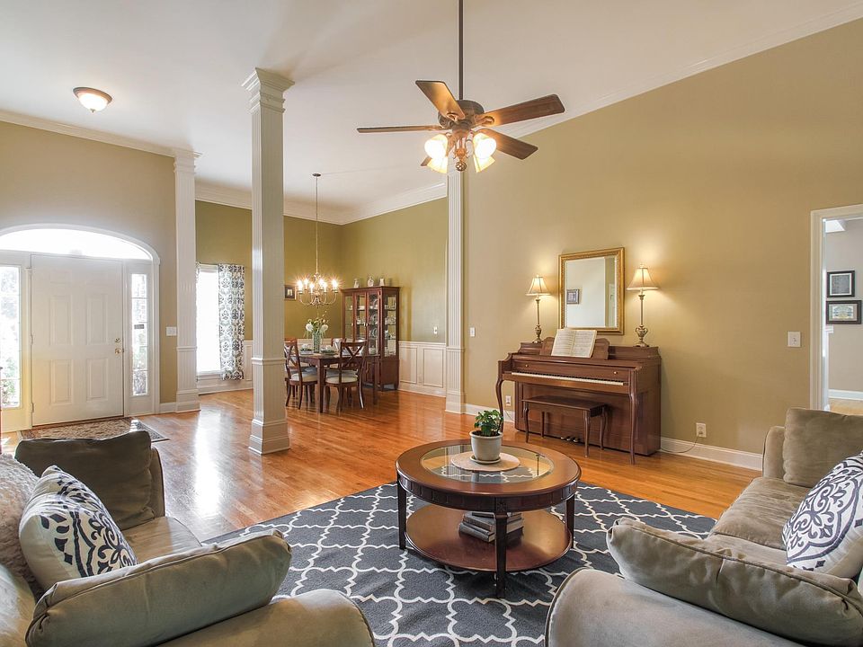1st image of 1907 Creekwalk Dr